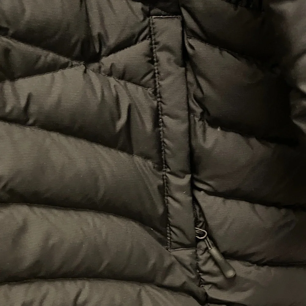 Duluth Trading Co Women's Black Puffer Coat - Picture 4 of 8